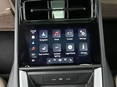 Used 2025 Porsche Panamera RWD image 17