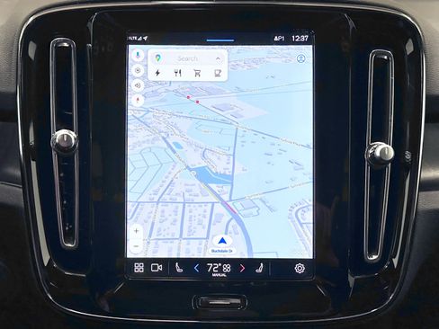 Used 2023 Volvo C40 P8 Recharge Plus image 32