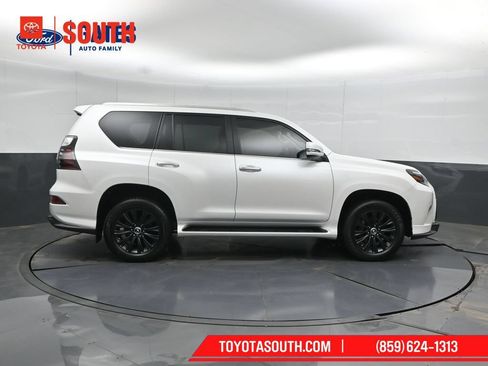 Used 2023 Lexus GX 460 Premium AWD/4WD image 3