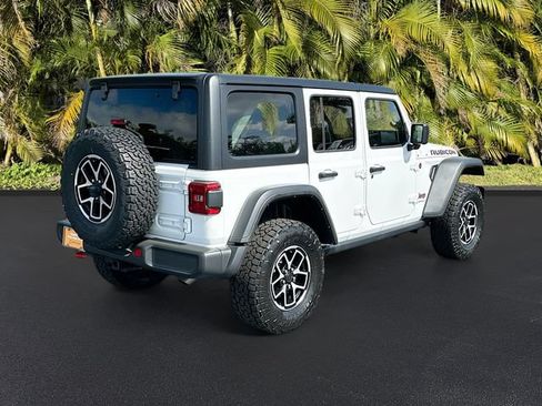 Used 2024 Jeep Wrangler Unlimited Rubicon AWD/4WD image 5