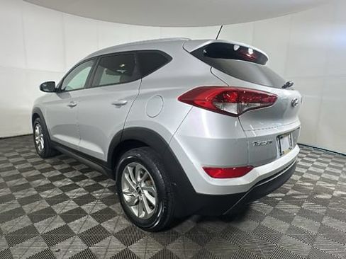 Used 2016 Hyundai Tucson SE w/ Option Group 02 AWD/4WD image 4