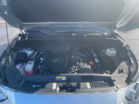 Used 2023 Toyota Highlander XLE image 36