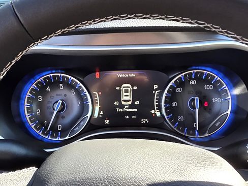 New 2026 Chrysler Pacifica Select image 16