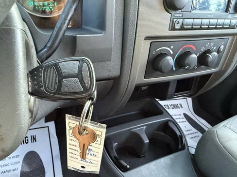 Used 2006 Dodge Dakota SLT w/ Sport Appearance Group image 45