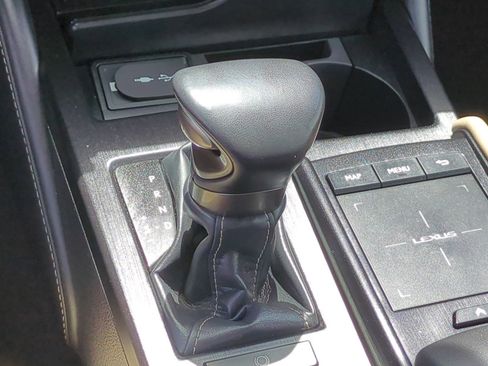 Used 2019 Lexus ES 350 w/ Accessory Package 2 FWD image 29