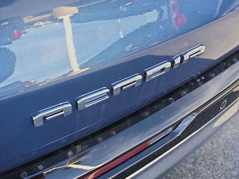 Used 2025 GMC Acadia Denali w/ Super Cruise Package image 33