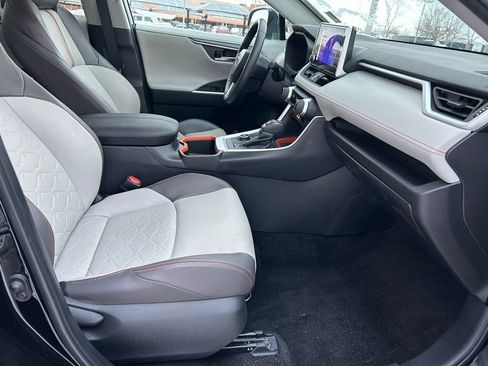 Used 2024 Toyota RAV4 Adventure image 31