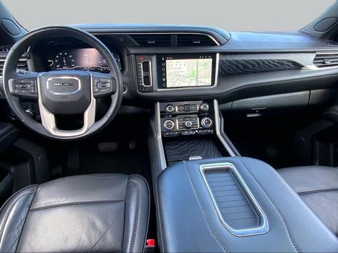Used 2024 GMC Yukon XL Denali AWD/4WD image 15