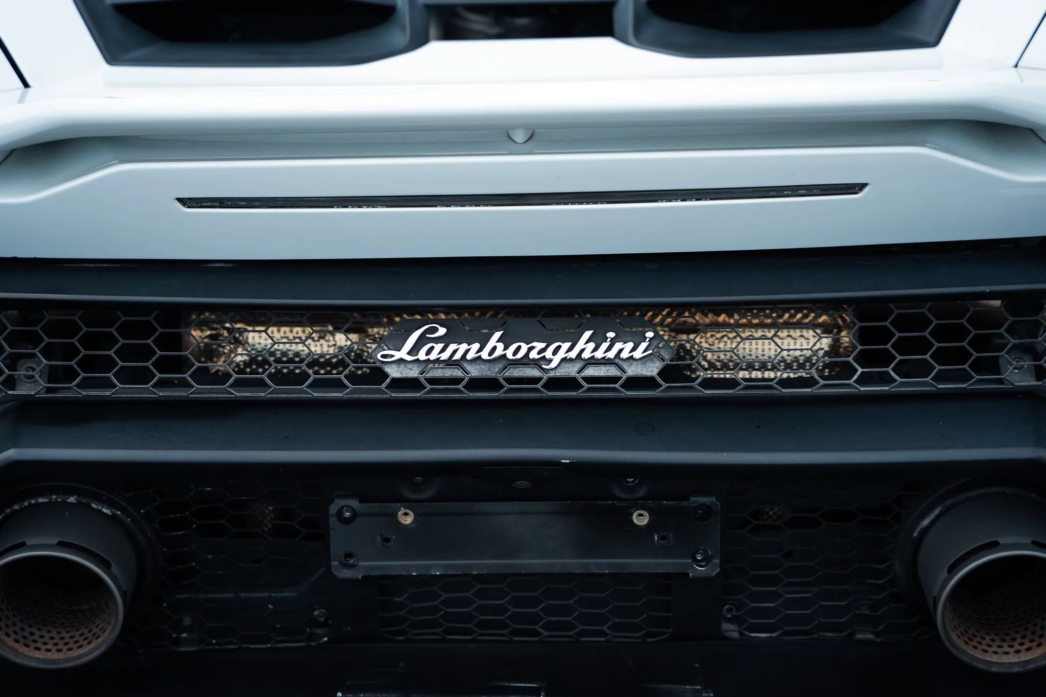 Used 2021 Lamborghini Huracan EVO RWD image 25
