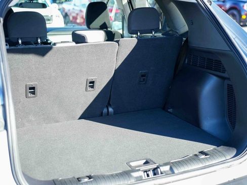 Used 2022 Ford Escape SE image 11