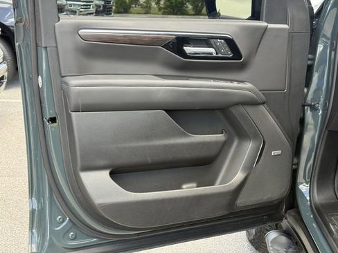 Used 2026 Chevrolet Tahoe Z71 w/ Z71 Off-Road Package image 36