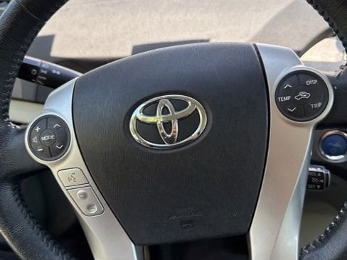 Used 2015 Toyota Prius Four FWD image 17