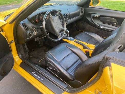 Used 2001 Porsche 911 Cabriolet image 42
