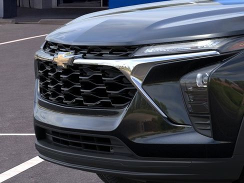 New 2026 Chevrolet Trax LS w/ LS Convenience Package FWD image 13