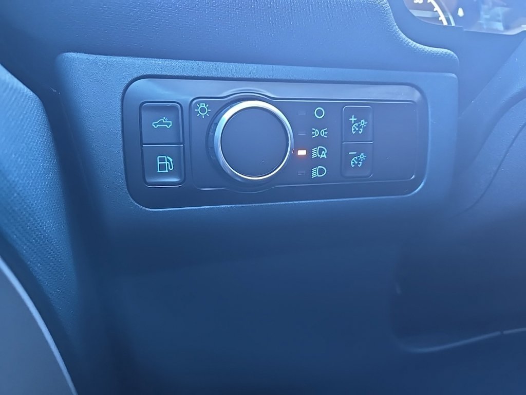 Used 2023 Ford Maverick Lariat FWD image 40