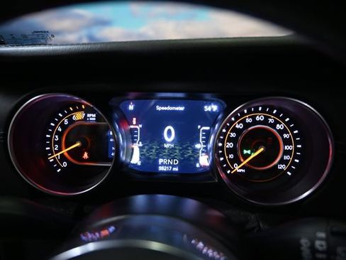 Used 2020 Jeep Wrangler Unlimited Sahara image 44