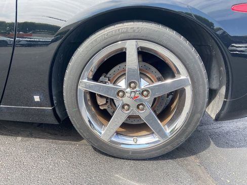 Used 2007 Chevrolet Corvette Convertible w/ Preferred Equipment Group RWD image 12