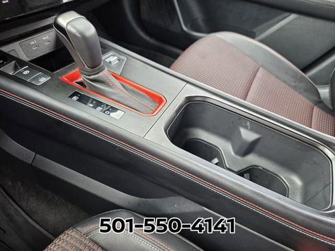 Used 2025 Nissan Kicks SR AWD/4WD image 28