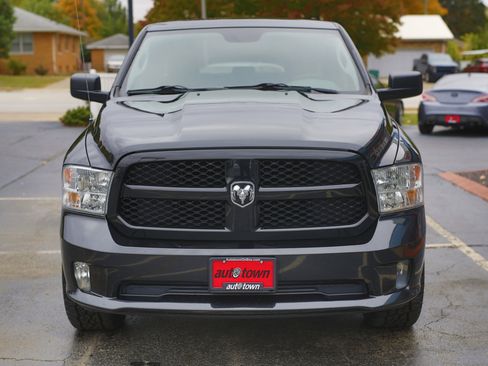 Used 2017 RAM 1500 Express image 2
