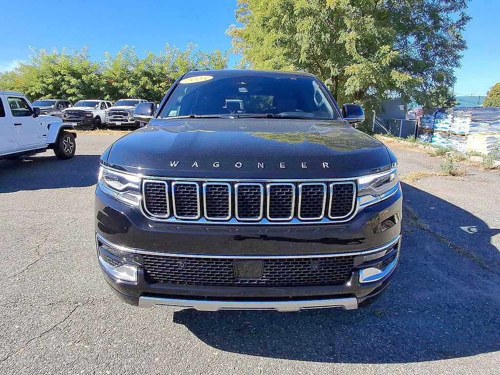 Used 2025 Jeep Wagoneer Series II AWD/4WD image 3