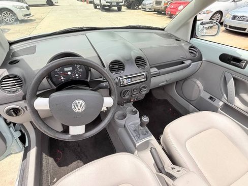 Used 2004 Volkswagen Beetle GLS FWD image 61