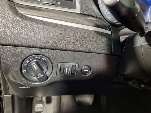 Used 2022 Chrysler 300 Touring L RWD image 20