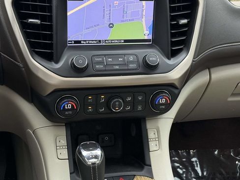 Used 2017 GMC Acadia Denali w/ Technology Package AWD/4WD image 22