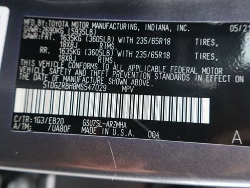 Used 2021 Toyota Highlander XLE AWD/4WD image 42