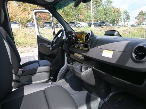 Used 2026 Mercedes-Benz Sprinter 2500 image 20