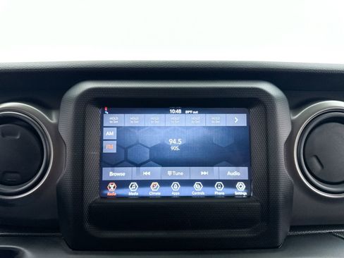 Used 2022 Jeep Wrangler Unlimited Sport AWD/4WD image 18