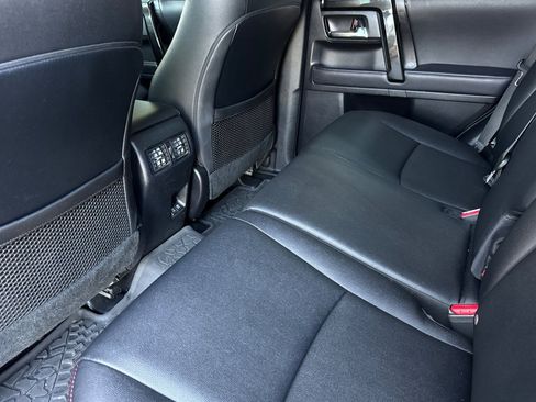 Used 2022 Toyota 4Runner TRD Off-Road Premium AWD/4WD image 14