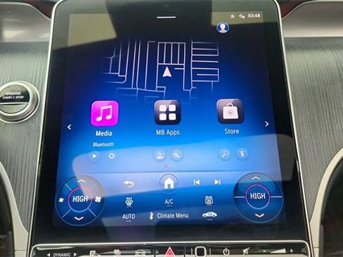 Used 2025 Mercedes-Benz GLC 350e GLC 350e image 49