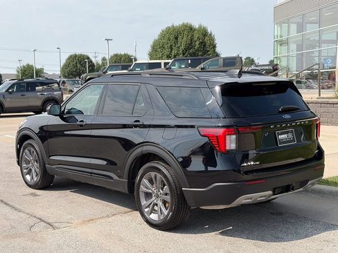 New 2026 Ford Explorer Active w/ Active Comfort Package AWD/4WD image 4