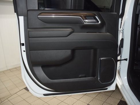 Used 2025 Chevrolet Silverado 3500 LT w/ All Star Edition image 41