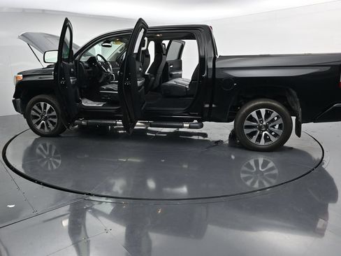 Used 2019 Toyota Tundra Limited w/ Limited Premium Package AWD/4WD image 38