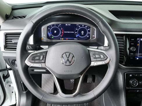 Certified 2022 Volkswagen Atlas SE FWD image 11
