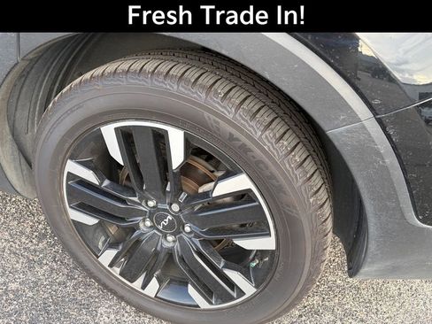 Used 2024 Kia Telluride SX Prestige w/ Towing Package AWD/4WD image 6