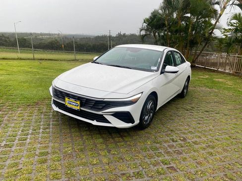 New 2026 Hyundai Elantra Blue image 3