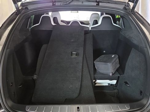 Used 2018 Tesla Model X 75D image 7