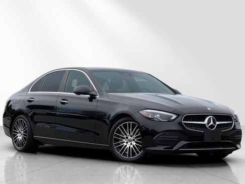 Used 2025 Mercedes-Benz C 300 4MATIC Sedan image 2