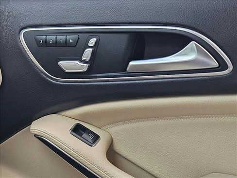 Certified 2020 Mercedes-Benz GLA 250 image 14