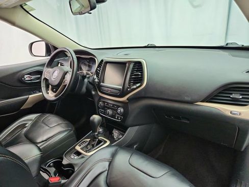 Used 2017 Jeep Cherokee Latitude w/ True North Edition AWD/4WD image 24