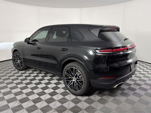 Certified 2026 Porsche Cayenne AWD/4WD image 3