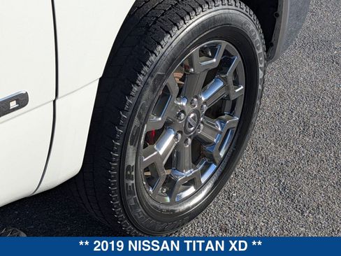 Used 2019 Nissan Titan SL w/ Texas Titan Edition image 12