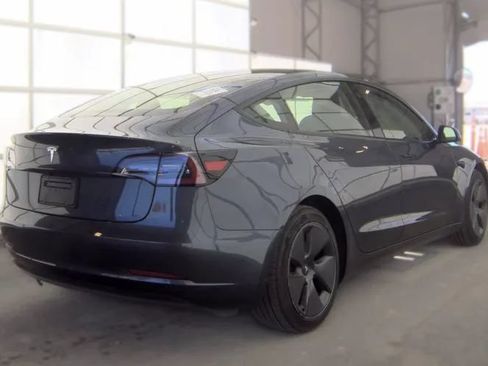 Used 2023 Tesla Model 3 Standard Range RWD image 3