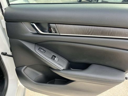 Used 2021 Honda Accord Touring image 20