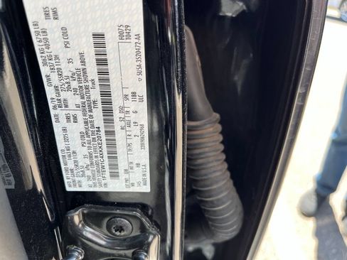 Used 2019 Ford F150 Lariat RWD image 7