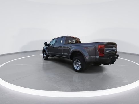 Used 2022 Ford F450 Platinum w/ FX4 Off-Road Package image 3