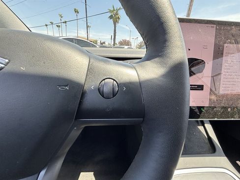 Used 2023 Tesla Model 3 Standard Range RWD image 24