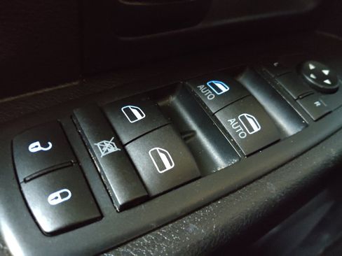 Used 2017 RAM 1500 Express image 27